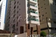 Apartamento em Pitangueiras, Guarujá. Com 3 dormitórios sendo 1 suíte, 2 banheiros, sala e sacada.