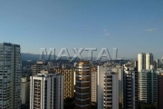 Apartamento 540m, com 3 dormitórios, 3 suites , 6 banheiros, e 4 vagas em Santana.