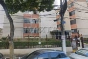 Apartamento de 77m² à venda com 2 dormitórios, 1 banheiro e 1 vaga de garagem.