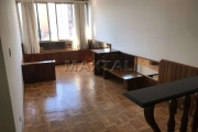 Apartamento em Santana, com 80m², 3 dormitórios, com armários embutidos, sala para 2 ambientes.