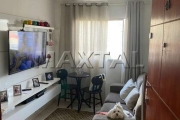 Apartamento na Vila Galvão, à venda. De 50m². Com 2 dormitórios, 1 sala e 1 vaga de garagem.