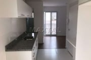 Apartamento em condomínio à venda, de 47m². Com 2 dormitórios, 1 sala, 1 banheiro e varanda.