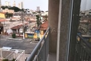 Apartamento de Condomínio, 47m², 2 dormitórios, 1 sala, 1 banheiro, área de serviço e varanda.