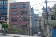 Apartamento em Santana com 2 dormitórios, sala, cozinha, área de serviço e 1 banheiro, sem vaga.