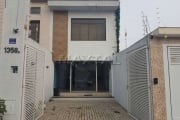 Imóvel Comercial de 140m², 4 salas, 3 banheiros, copa, ar condicionado e 2 vagas na Vila Mariia.