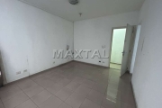 Prédio comercial de 220m² para alugar em Santana, com 6 salas e  4 banheiros.