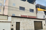 Imperdível: Casa à venda em Juiz de Fora-MG, no bairro Tiguera, com 3 quartos, 1 suíte, 2 salas, 5 vagas e 256m² de área.