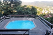 Casa com 3 dormitórios à venda, 140 m² por R$ 820.000,00 - Serra Grande - Niterói/RJ