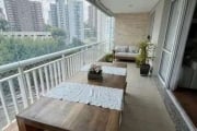 Belíssimo Apartamento com amplo terraço com churrasqueira integrado ao living.