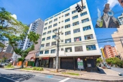 Apartamento com 1 dormitório para alugar, 32 m² por R$ 1.556,64/mês - Centro - Curitiba/PR