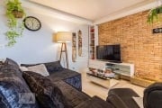 Apartamento de 2 dormitórios, suíte, 2 vagas. &lt;BR&gt;Desfrute desse espaço no coração de Porto Alegre. Local cheio de estilo, amplo, com decoração contemporânea em Condomínio restrito de moradores.