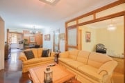 Excelente apartamento 243m², semi mobiliado com 4 dormitórios (3 suítes) no Bairro Mont Serrat. Sendo 1 suíte com banheira de hidromassagem, 2 suítes americanas. &lt;BR&gt;Ampla área social com hall d