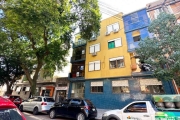 Apartamento de dois quartos no bairro Santana, junto ao bairro Bom Fim em Porto Alegre.&lt;BR&gt;Apartamento impecável no bairro Santana, totalmente reformado e com móveis sob medida planejados por ar