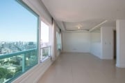 Excelente apartamento de 3 dormitórios com vista deslumbrante, andar alto com sol perfeito Norte/Oeste e total privacidade, no Bairro Petrópolis. Apartamento de 3 dormitórios com 1 suíte, confortável 