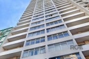 APARTAMENTO | 02 DORMITÓRIOS | CENTRO HISTÓRICO | PORTO ALEGRE&lt;BR&gt;Apartamento amplo, living 02 ambientes, 02 dormitórios, cozinha com armários, área de serviço separado, banheiros axiliar e banh