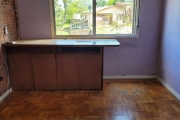 Apartamento 2 dormitórios no Bairro Cristal.&lt;BR&gt;Ótimo apartamento de 2 dorm, 2 banheiros, semi  mobiliado, com dependência separada, com 1 box de garagem.&lt;BR&gt;Prédio com portaria 24 hs, pra