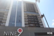 Excelente apartamento de 2 dormitórios, amplo living, suíte, lavabo, bem arejado e iluminado, churrasqueira, sacada, 1 vaga de garagem coberta.  &lt;BR&gt;Prédio conceito da Melnick Even, NINE Ipirang