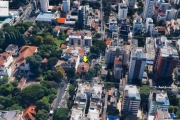 Terreno para Comprar  localizado em Porto Alegre/RS, no Bairro Bela Vista, sendo a esquina entre a Avenida Mariland e a Rua Antônio Parreiras. O imóvel esta situado em área com grande densidade reside