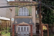 Excelente casa/sobrado na Cidade Baixa  para fins diversos.&lt;BR&gt;&lt;BR&gt;&lt;b&gt;CONHEÇA O BAIRRO CIDADE BAIXA&lt;/b&gt;&lt;BR&gt;&lt;BR&gt;&lt;b&gt;Localização e arredores&lt;/b&gt;&lt;BR&gt;O