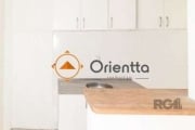 Imobiliária Orientta Imóveis Aluga Apartamento com 36m² de área privativa, o imóvel conta com 1 dormitório, 1 living, cozinha prática equipada com pia e armário, banheiro social com box e uma área de 