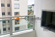 Imobiliária Orientta ALUGA Excelente apartamento com 2 quartos, sendo 1 suíte, 2 banheiros, sala, cozinha estilo americana, 1 vaga e sacada com churrasqueira.&lt;BR&gt;&lt;BR&gt;Condomínio conta com p