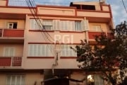 Apartamento de 2 dormitórios, primeiro andar, de frente, desocupado,  sem vaga garagem. Tem 3 possibilidades de estacionamento no entorno.&lt;BR&gt;Localização excelente perto do Centro Clínico Moinho