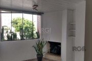 Apartamento de 02 dormitórios, sendo 01 suíte, sacada com churrasqueira/lareira, living amplo para 2 ambientes, banheiro social, cozinha ,área de serviço com Juncker e 1 vaga de garagem coberta. &lt;B