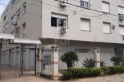 Apartamento localizado no bairro Vila Ipiranga, com 75 m² no 2º andar. Imóvel com 02 dormitórios, sala, cozinha, banheiro, área de serviço, dependência de empregada e pisos em parquet. Imóvel com posi