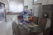 Casa a venda no Bairro Jardim Rina em Santo André, com 140m².