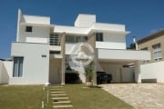 Casa de Condomínio para venda em Alphaville Dom Pedro de 318.00m² com 3 Quartos, 3 Suites e 2 Garagens