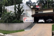 Casa de Condomínio para venda e aluguel em Granja Viana de 432.00m² com 3 Quartos, 3 Suites e 4 Garagens