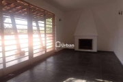 Casa para venda e aluguel em Granja Viana - Vila São Fernando de 301.00m² com 3 Quartos, 1 Suite e 4 Garagens