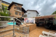 Casa para venda em Granja Viana de 180.00m² com 3 Quartos, 3 Suites e 4 Garagens