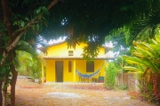 Casas individuais em terreno de 1000 m2 a 5 min de Praia do Forte