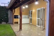 Casa de Condomínio com 3 Quartos e 5 banheiros à Venda, 176 m² por R$ 1.640.000