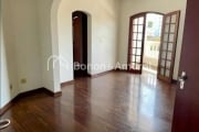 Apartamento com 3 Quartos e 3 banheiros à Venda, 263m² por R$ 950.000