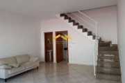 Casa à Venda com 203m², 3 dormitórios, 1 suíte, 2 salas e 2 vagas!!!