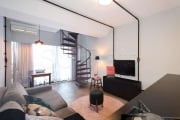 Flat com 1 dormitório e 56m² ao lado da Avenida Paulista no estilo duplex, disponível para locação.