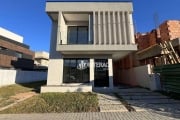 Oportunidade! Casa nova em condomínio, 3 suítes e quintal a venda por R$ 930.000,00