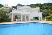 Casa na praia, Condomínio fechado, 7 dormitórios, Piscina, Churrasqueira, Costão do Pernambuco, Guarujá.