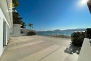 FRENTE MAR - Casa com 3 Suítes à venda na Praia da Enseada Guarujá/SP.