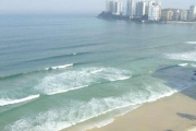 Frente ao Mar, Lindo e Confortável Apartamento na Praia de Pitangueiras, Vista ao Mar,  Lazer no Prédio.