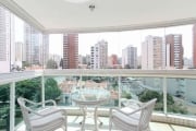 Apartamento em Pinheiros á Venda,  com 4 Dorms, 3 Suítes, 3 Vagas e 190m² útil .