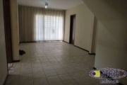 Residência com 4 quartos  para alugar, 350.00 m2 por R$4500.00  - Santa Quiteria - Curitiba/PR