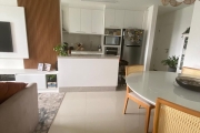 Apartamento mobiliado na Meia Praia.