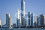 Apartamento Frente Mar 4 suítes 1 por andar em Balneário Camboriú