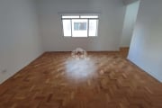 Apartamento reformado próximo à Lins de Vasconcelos, com 82m², 2 quartos e 2 banheiros.