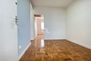 Apartamento em andar alto, com 01 quarto e portaria 24 horas.