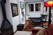 Encante-se com Este Apartamento 2 dormitórios Mobiliado no Coração de Gramado