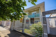 Casa/Sobrado em condomínio semi mobiliado no Bairro Rio Branco, 3 Quartos sendo 1 suíte com sacada, espaço gourmet com churrasqueira, 2 vagas